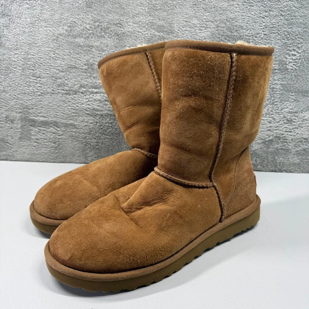 UGG Classic Short II Chestnut Suede Sheepskin Boots 1016223 Womens 9